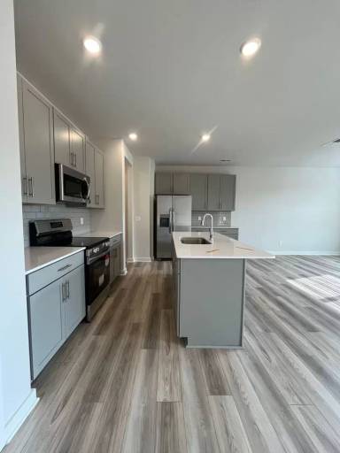 Main picture of 105 Rising Ln