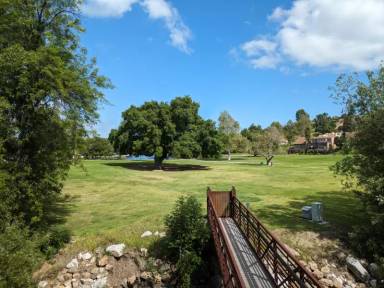 Main picture of 4748 Park Granada
