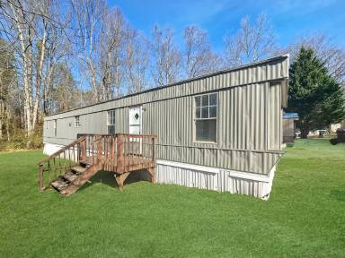 Main picture of 412 McElhaney Rd