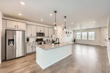 Main picture of 8822 Fraser River Loop