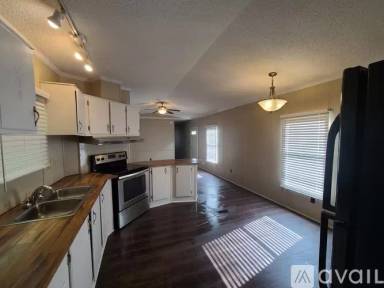 Main picture of 1463 Paris Highway 54