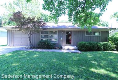 Main picture of 7910 W 85th St