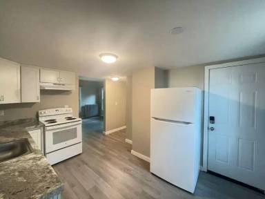 Main picture of 96 Prospect St