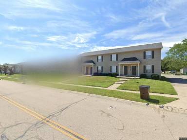 Main picture of 1827 N Lakeman Dr