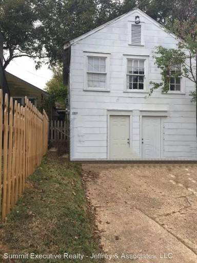 Main picture of 2214 Centenary Blvd