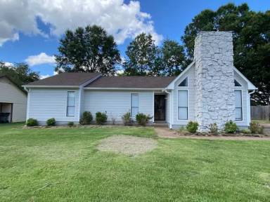 Main picture of 6810 Pecanhill Dr