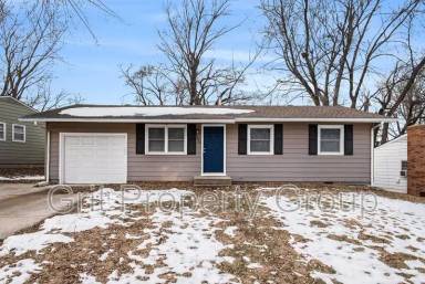 Main picture of 7300 NE 51st St