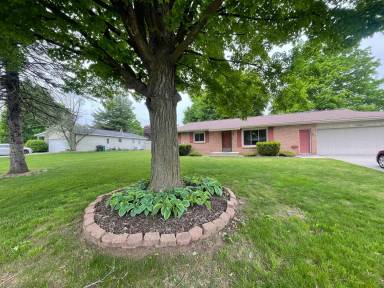 Main picture of 7865 Ridgewood Dr