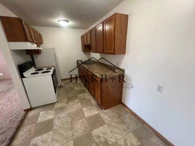 Main picture of 115 1st Ave NE