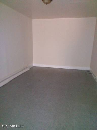 Main picture of 291 Elm St