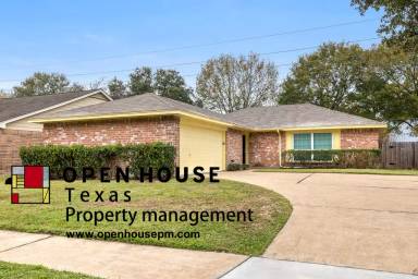 Main picture of 16358 Maplemont Dr
