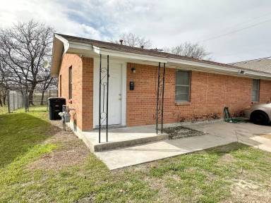 Main picture of 1807 N Ws Young Dr