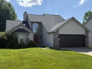 Main picture of 603 E Castlebury Cir