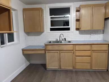 Main picture of 2003 Highland Ave
