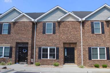 Main picture of 162 Cedar Point Ln