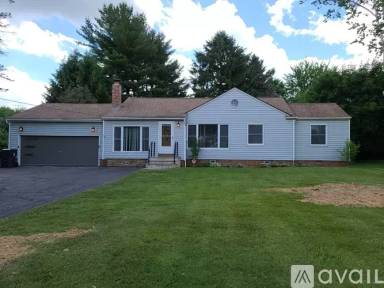 Main picture of 36600 Aurora Rd