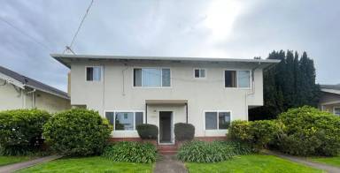 Main picture of 547 Grand Ave