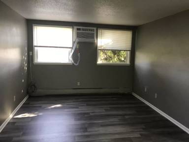 Main picture of 808 E 11th St
