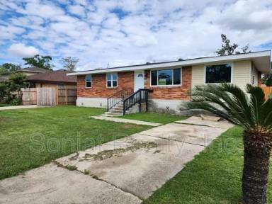 Main picture of 2408 Roosevelt Blvd