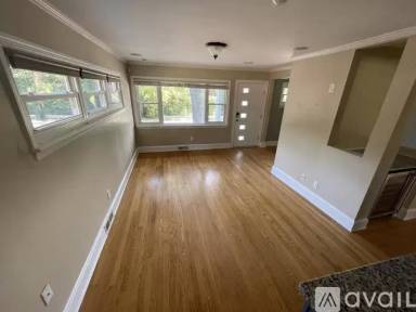 Main picture of 550 W Kingston Ave