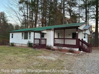 Main picture of 741 W Hollis St