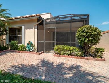 Main picture of 701 SW 158th Ter