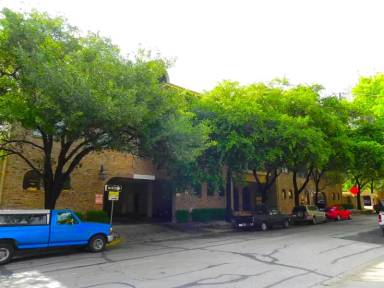 Main picture of 1908 San Antonio St