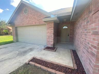 Main picture of 3809 Oriole Ave