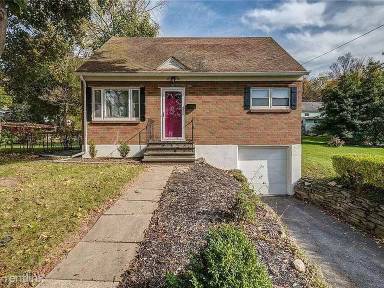Main picture of 133 Monticello Dr S