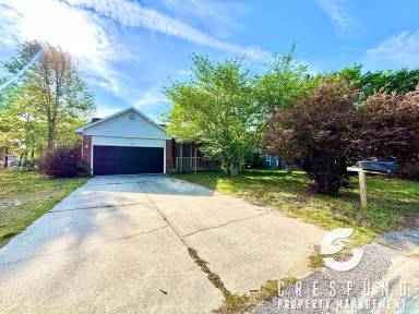 Main picture of 160 E Twelve Oaks Rd