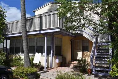 Main picture of 3021 Seville St