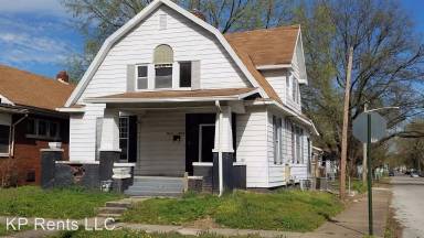 Main picture of 1116 S Linwood Ave