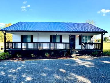 Main picture of 484 County Road 323
