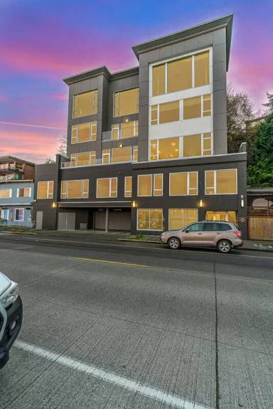 Main picture of 1709 Harbor Ave SW