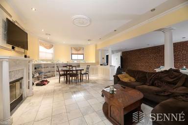 Main picture of 565 Massachusetts Ave