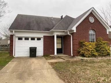 Main picture of 5627 Alexandria Ln