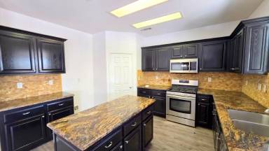 Main picture of 7106 Lemon Grass Ave