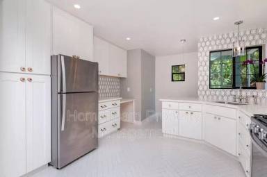 Main picture of 2763 Reynard Way