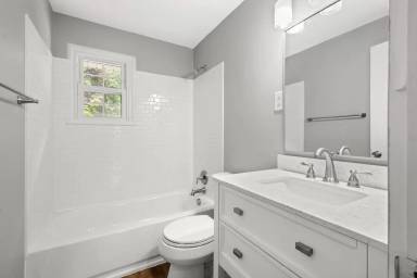 Main picture of 124 Cherrydell Dr