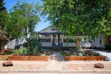 Main picture of 3314 S Pennsylvania St