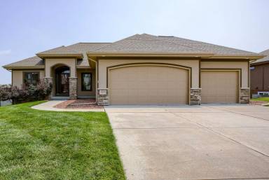 Main picture of 12619 S 83rd St