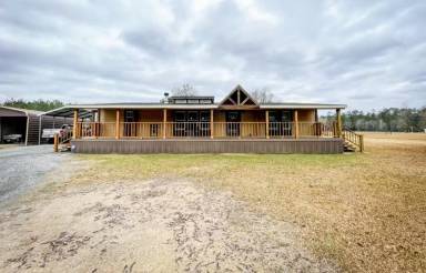 Main picture of 7150 Laird Rd