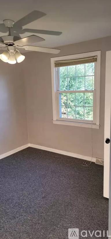 Main picture of 936 Greenhurst Ave NW