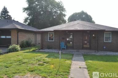 Main picture of 812 Alhambra Dr
