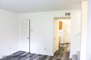 Main picture of 1001 E Rich St