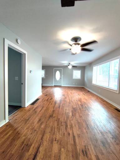 Main picture of 230 S Robinson St