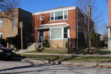 Main picture of 2846 W Farragut Ave