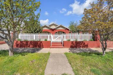Main picture of 4733 9th Ave