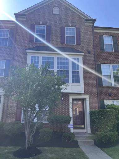 Main picture of 9351 Penrose St