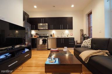 Main picture of 1919 W Armitage Ave